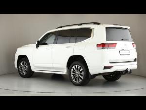Toyota Land Cruiser 300 3.3D ZX - Image 21
