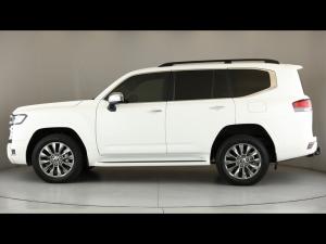 Toyota Land Cruiser 300 3.3D ZX - Image 22