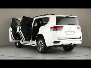 Toyota Land Cruiser 300 3.3D ZX - Image 25