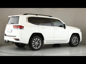 Toyota Land Cruiser 300 3.3D ZX - Image 2