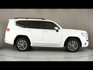 Toyota Land Cruiser 300 3.3D ZX - Image 3