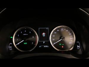 Lexus IS 300h SE - Image 9