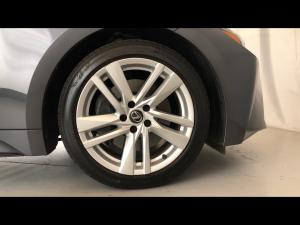 Lexus IS 300h SE - Image 17