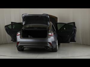 Lexus IS 300h SE - Image 24