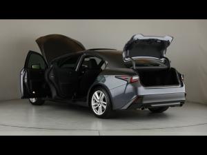Lexus IS 300h SE - Image 25