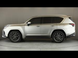 Lexus LX 600 F Sport - Image 22