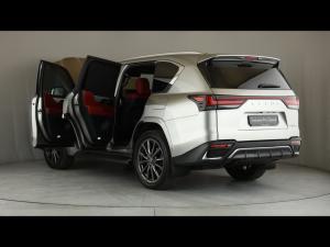 Lexus LX 600 F Sport - Image 25