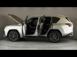 Lexus LX 600 F Sport - Image 26