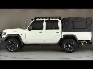 Toyota Land Cruiser 79 2.8GD-6 double cab auto - Image 22