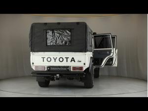Toyota Land Cruiser 79 2.8GD-6 double cab auto - Image 24