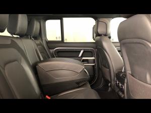 Land Rover Defender 110 D300 X-Dynamic HSE - Image 12