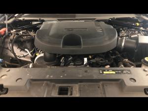 Land Rover Defender 110 D300 X-Dynamic HSE - Image 14