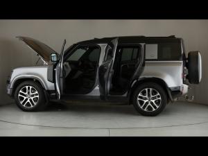 Land Rover Defender 110 D300 X-Dynamic HSE - Image 26