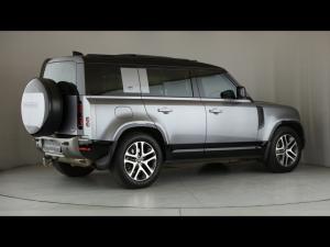 Land Rover Defender 110 D300 X-Dynamic HSE - Image 2