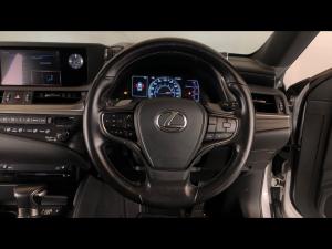 Lexus ES 250 EX - Image 8