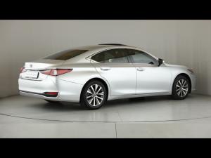 Lexus ES 250 EX - Image 2