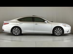 Lexus ES 250 EX - Image 3