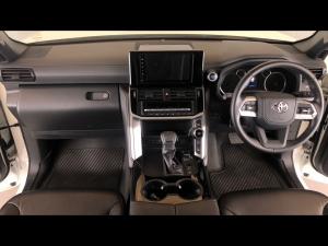 Toyota Land Cruiser 300 3.3D GX-R - Image 6