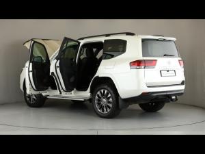 Toyota Land Cruiser 300 3.3D GX-R - Image 25