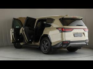 Lexus LX 500d Overtrail - Image 25