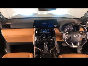 Lexus LX 600 Urban - Image 6