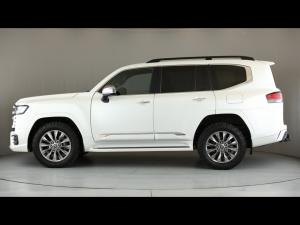 Toyota Land Cruiser 300 3.3D ZX SE - Image 22