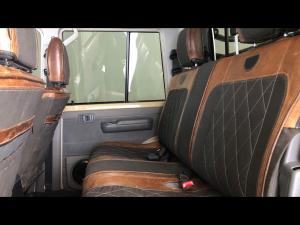 Toyota Land Cruiser 79 4.5D-4D V8 double cab LX - Image 11