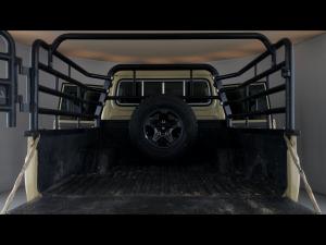 Toyota Land Cruiser 79 4.5D-4D V8 double cab LX - Image 13