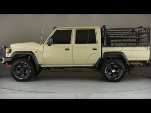 Toyota Land Cruiser 79 4.5D-4D V8 double cab LX - Image 22