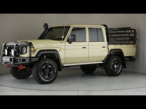 Toyota Land Cruiser 79 4.5D-4D V8 double cab LX - Image 23