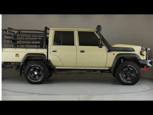 Toyota Land Cruiser 79 4.5D-4D V8 double cab LX - Image 3