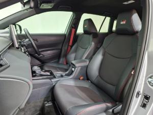 Toyota Corolla Cross 1.8 HEV GR-Sport - Image 12