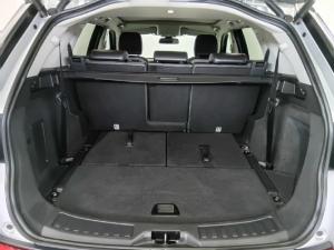 Land Rover Discovery Sport HSE Luxury TD4 - Image 12