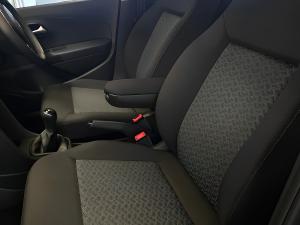 Volkswagen Polo Vivo hatch 1.4 Life - Image 15