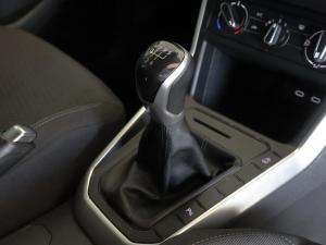 Volkswagen Polo hatch 1.0TSI Life manual - Image 11