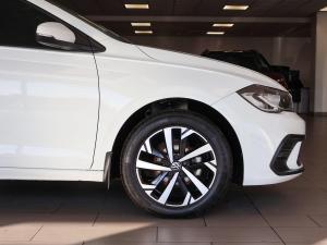 Volkswagen Polo hatch 1.0TSI Life manual - Image 6