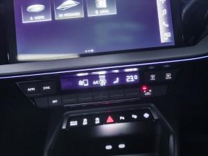 Audi A3 sedan 35TFSI S line - Image 12