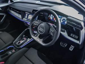 Audi A3 sedan 35TFSI S line - Image 13