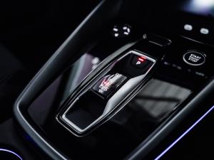 Audi A3 sedan 35TFSI S line - Image 19