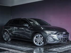 Audi A3 sedan 35TFSI S line - Image 1