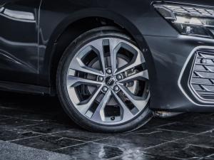 Audi A3 sedan 35TFSI S line - Image 31