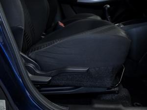 Suzuki Swift 1.2 GLX manual - Image 6