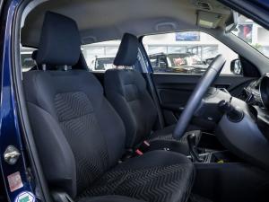 Suzuki Swift 1.2 GLX manual - Image 7
