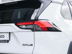 Toyota RAV4 2.0 GX auto - Image 10