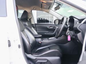 Toyota RAV4 2.0 GX auto - Image 13