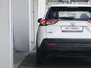 Toyota RAV4 2.0 GX auto - Image 14