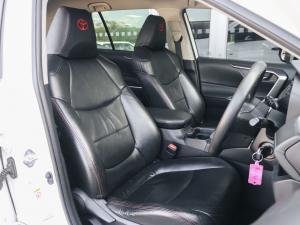 Toyota RAV4 2.0 GX auto - Image 15