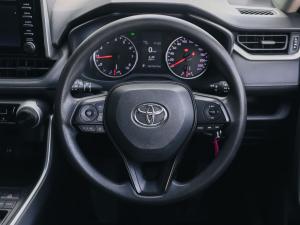 Toyota RAV4 2.0 GX auto - Image 18