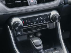 Toyota RAV4 2.0 GX auto - Image 21