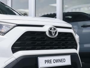 Toyota RAV4 2.0 GX auto - Image 3